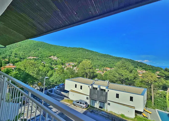 Apartment Penthouse Draga Sky In With Free Parking, One Balcony And One Terrace Mošćenička Draga