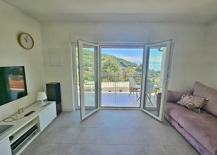 Penthouse Draga Sky In With Free Parking, One Balcony And One Terrace Mošćenička Draga