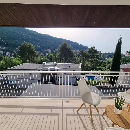 Penthouse Draga Sky In With Free Parking Apartment