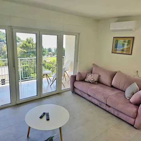 Daire Penthouse Draga Sky In With Free Parking, One Balcony And One Terrace