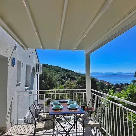 Daire Penthouse Draga Sky In With Free Parking, One Balcony And One Terrace *