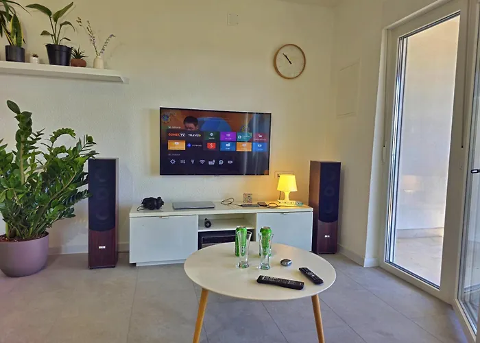 דירה Penthouse Draga Sky In With Free Parking, One Balcony And One Terrace *
