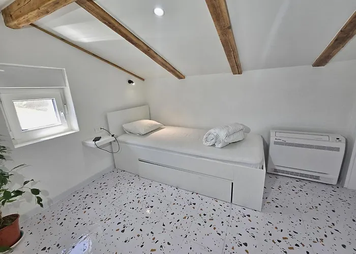 Penthouse Draga Sky In With Free Parking, One Balcony And One Terrace Mošćenička Draga